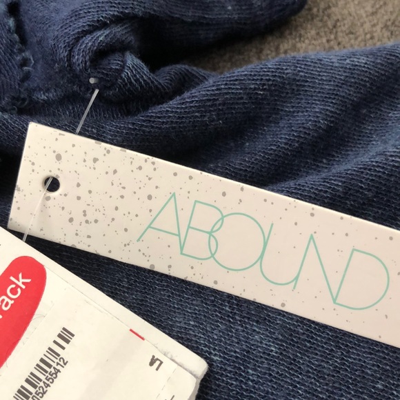 Blue/navy flowy crop top - Picture 3 of 3